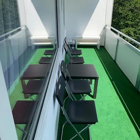Apartment 3 Messe